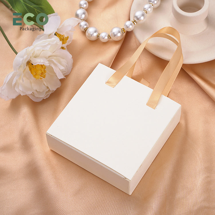 moq from 100pcs customize jewelry box
