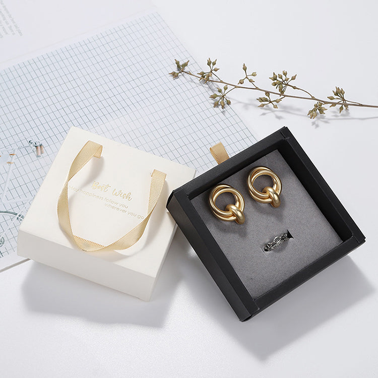 ring box