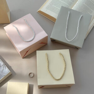 Custom Specialty Paper Bags for Jewelry Packaging